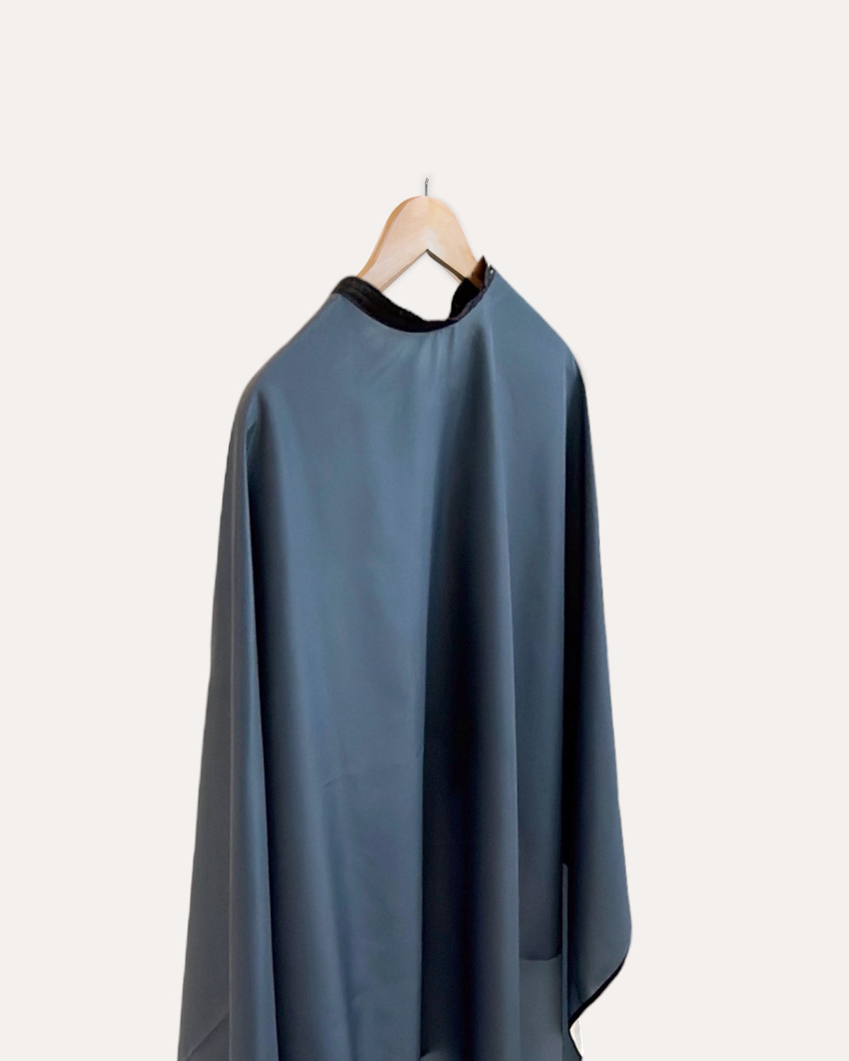 Essential Cutting Cape