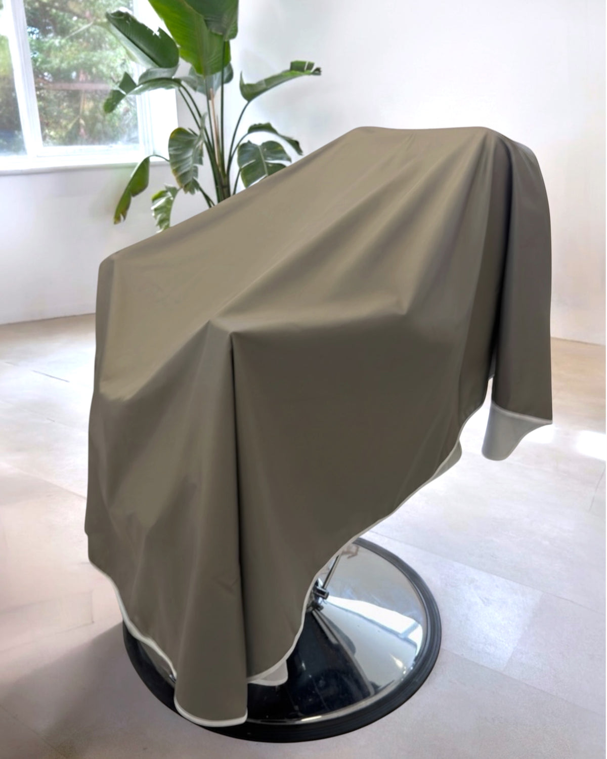 Essential Cutting Cape