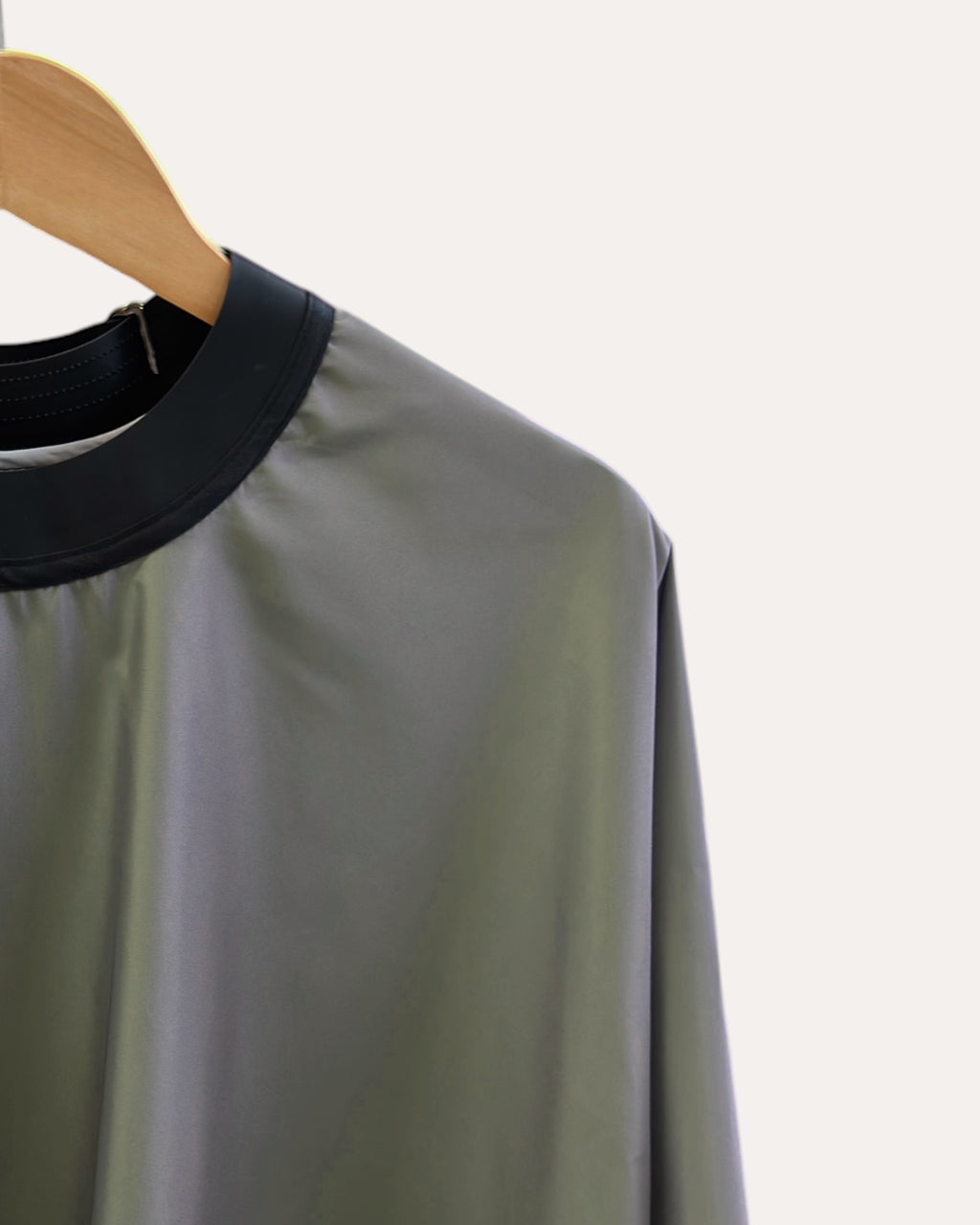 Rubber Cutting Cape