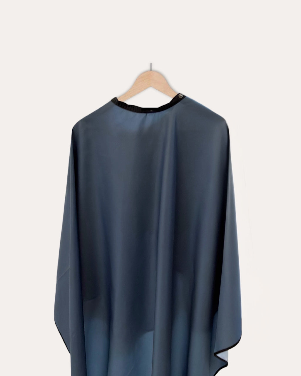 Essential Cutting Cape