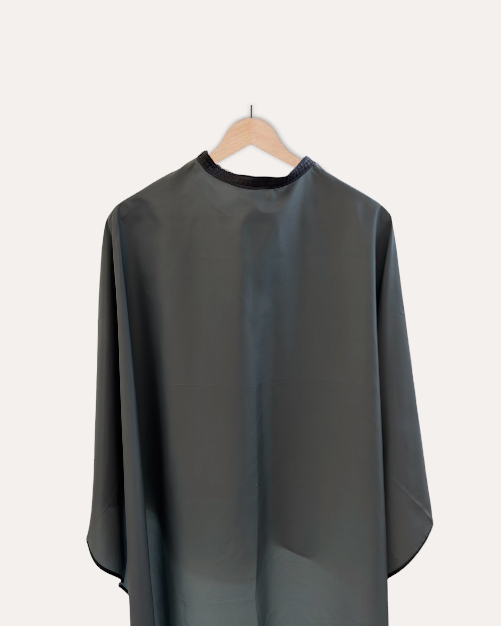 Essential Cutting Cape