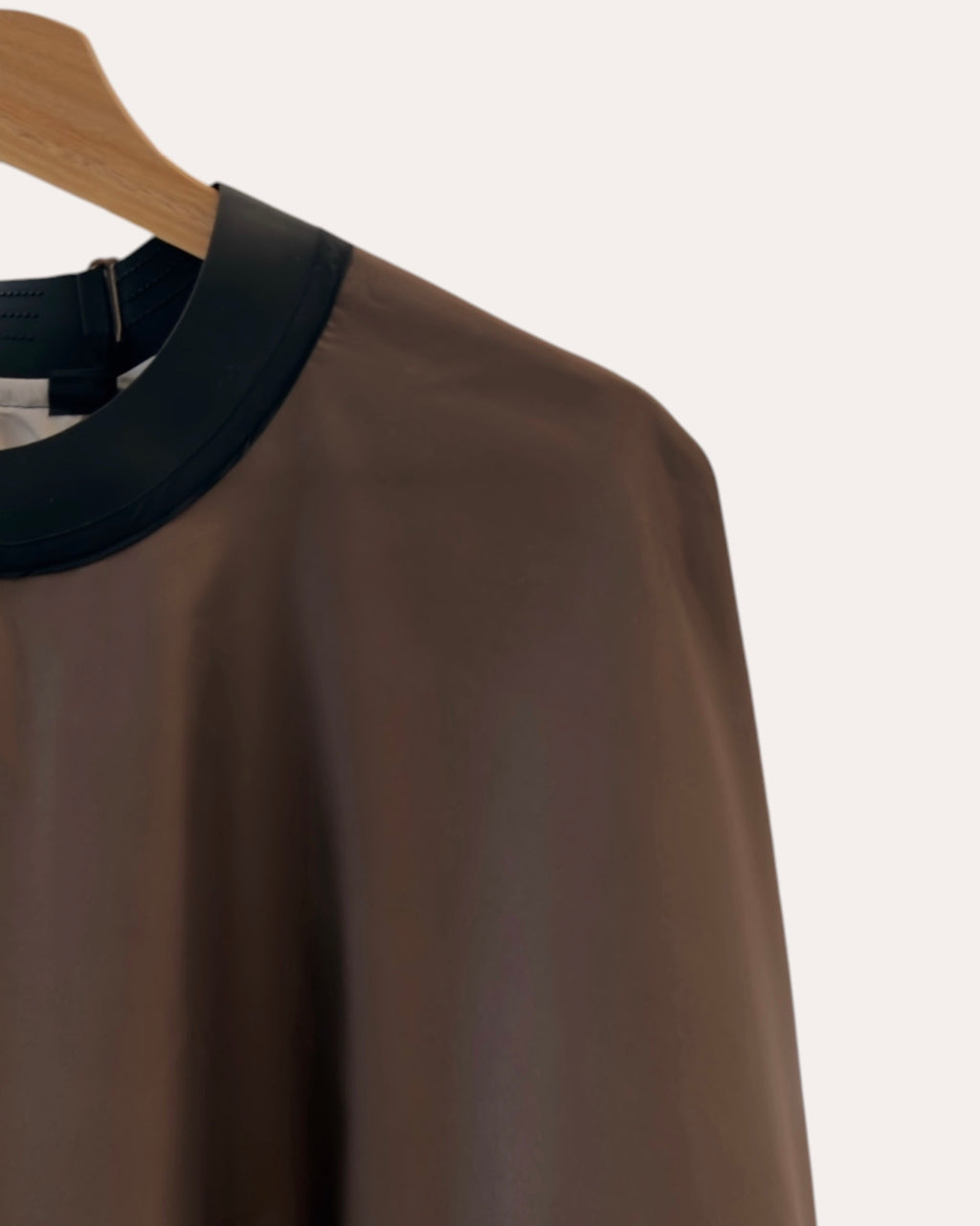 Rubber Cutting Cape