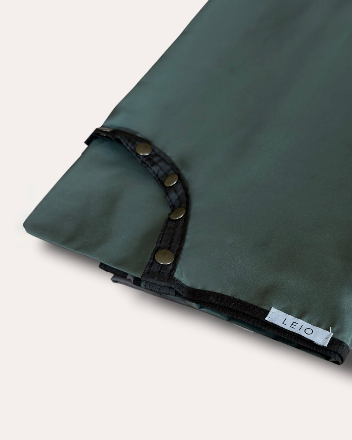 Essential Cutting Cape