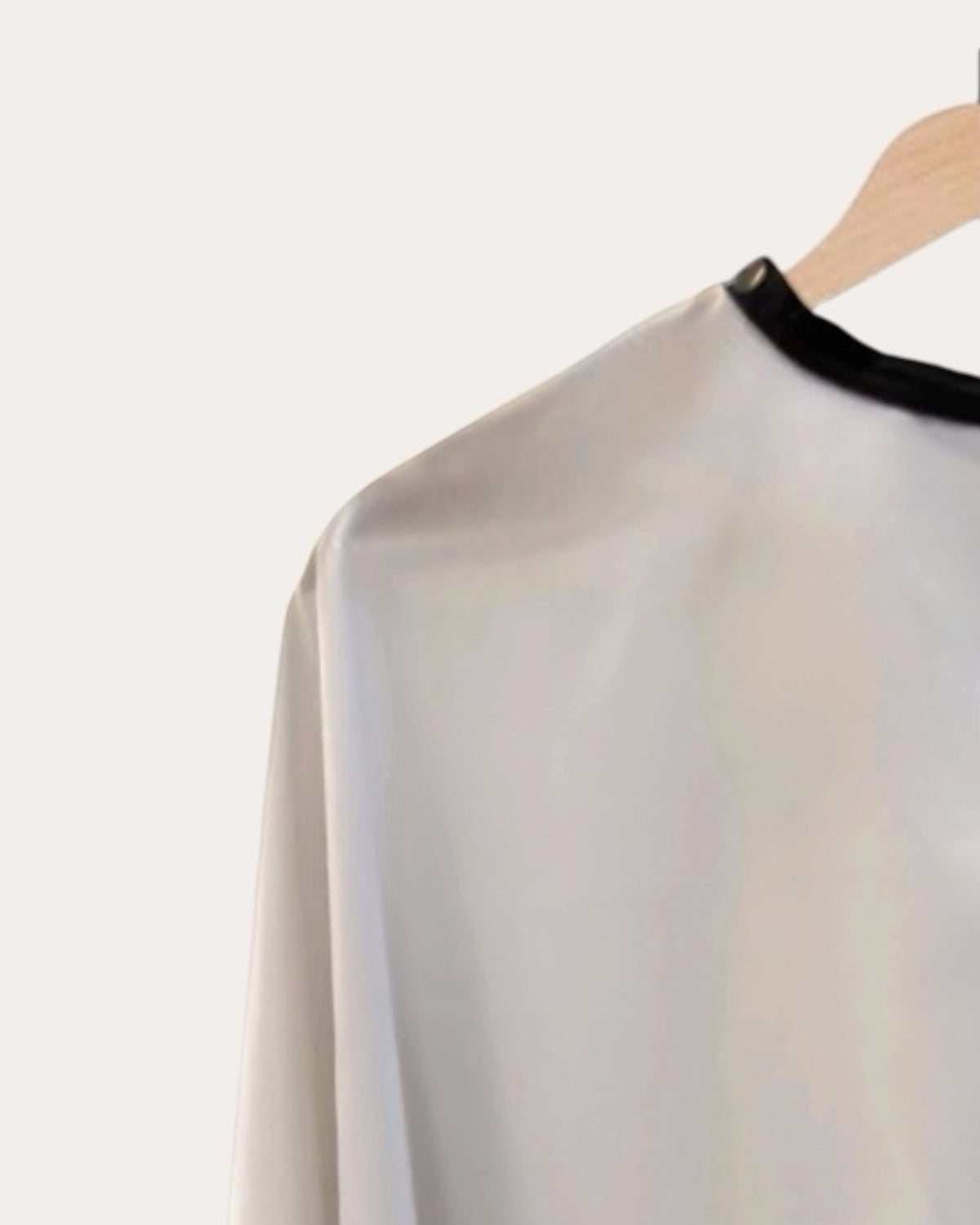 Essential Cutting Cape