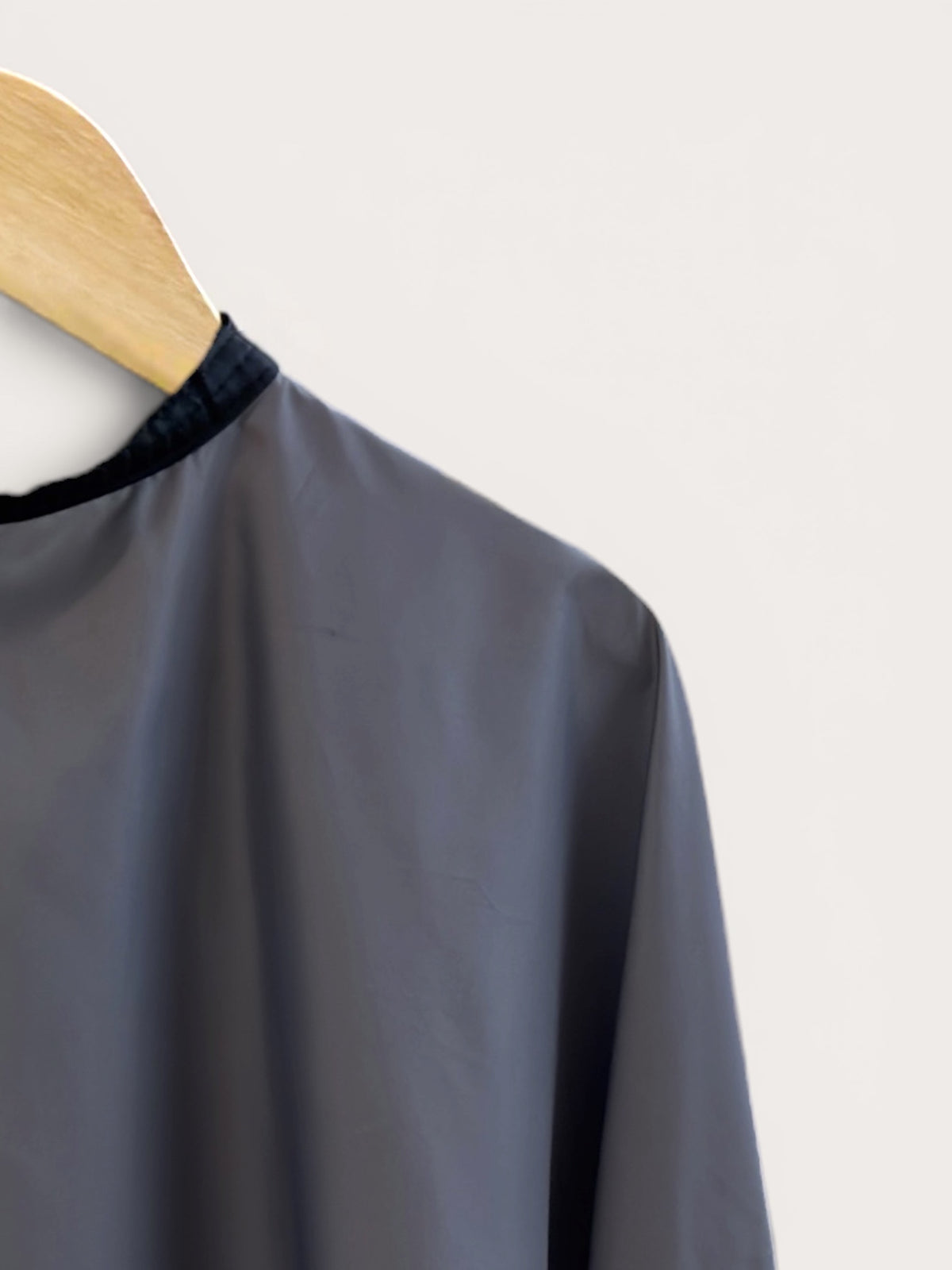 Essential Cutting Cape