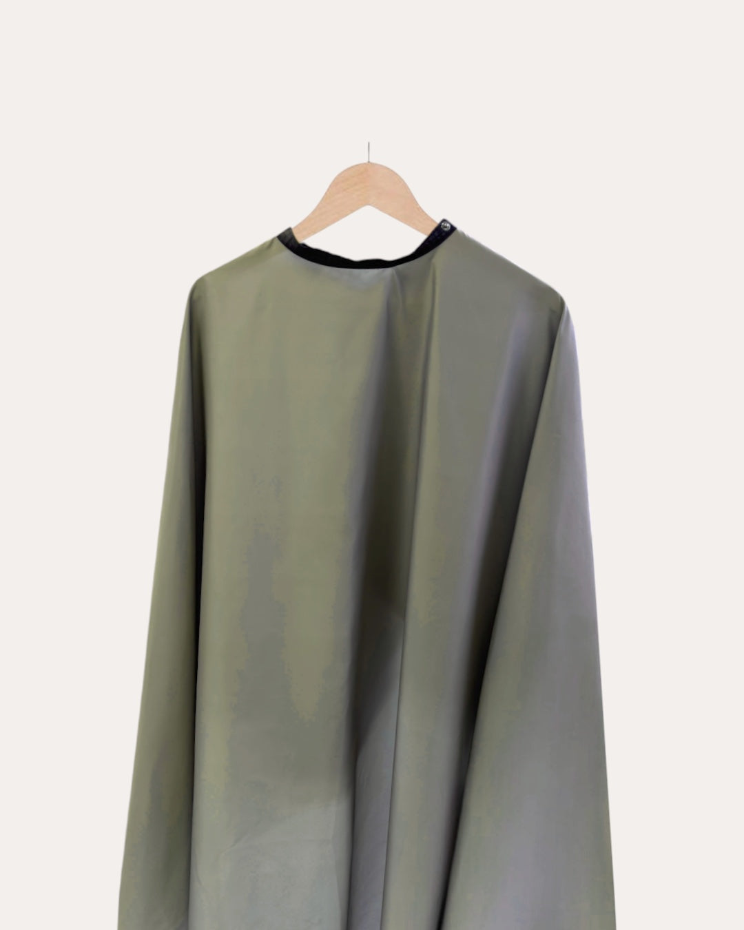 Essential Cutting Cape