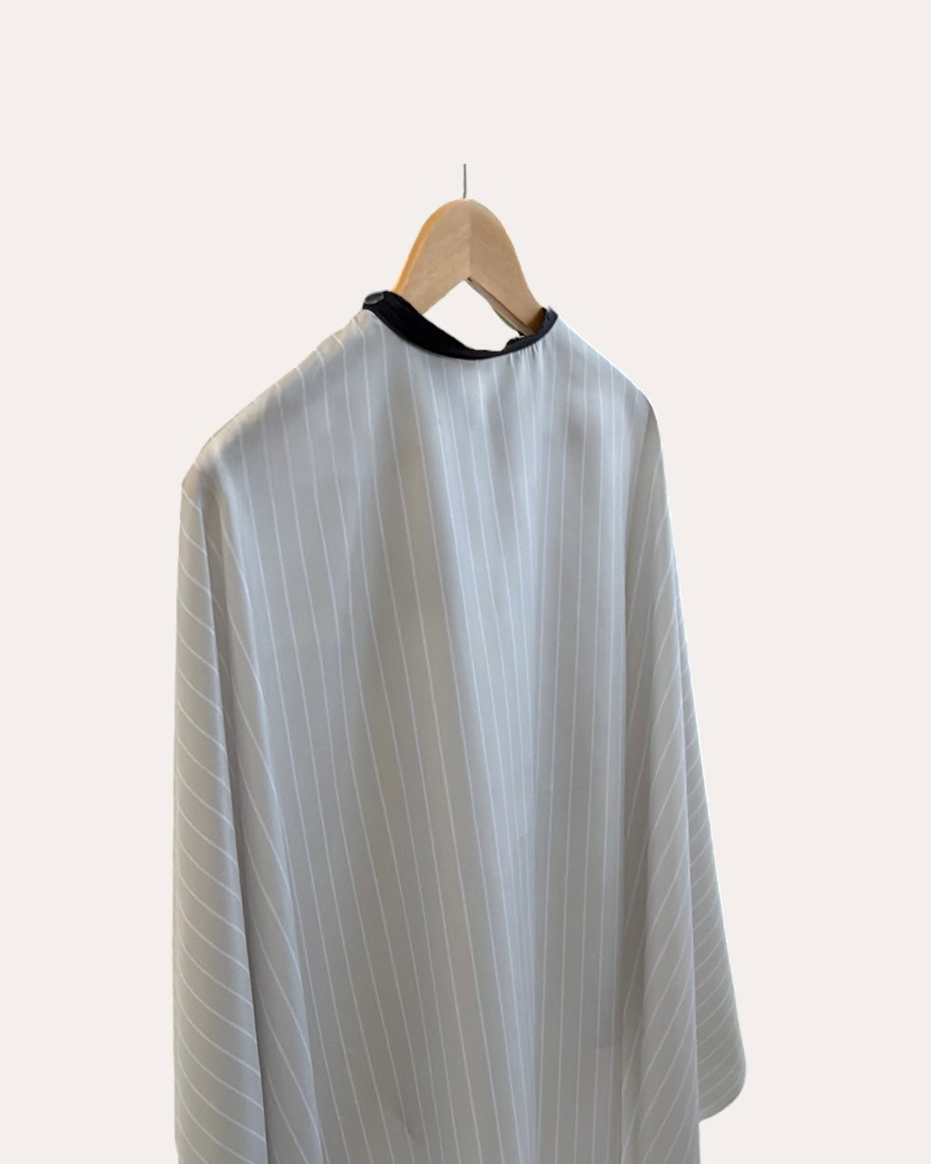 Essential Cutting Cape
