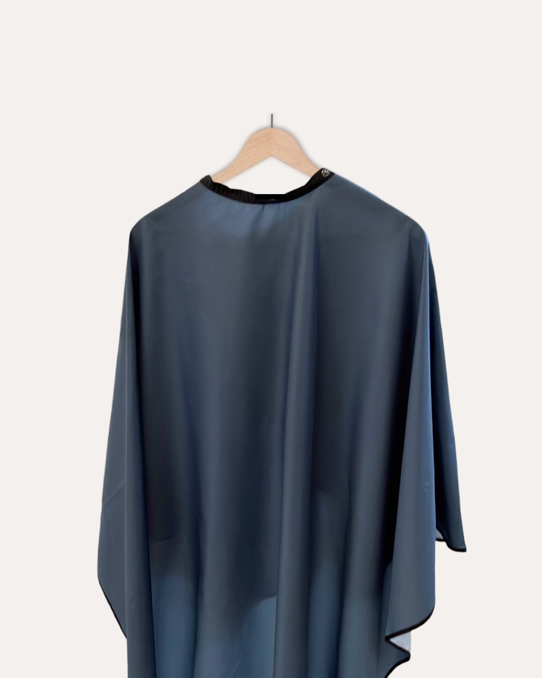 Essential Cutting Cape