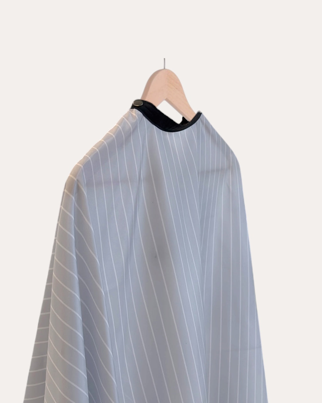 Essential Cutting Cape