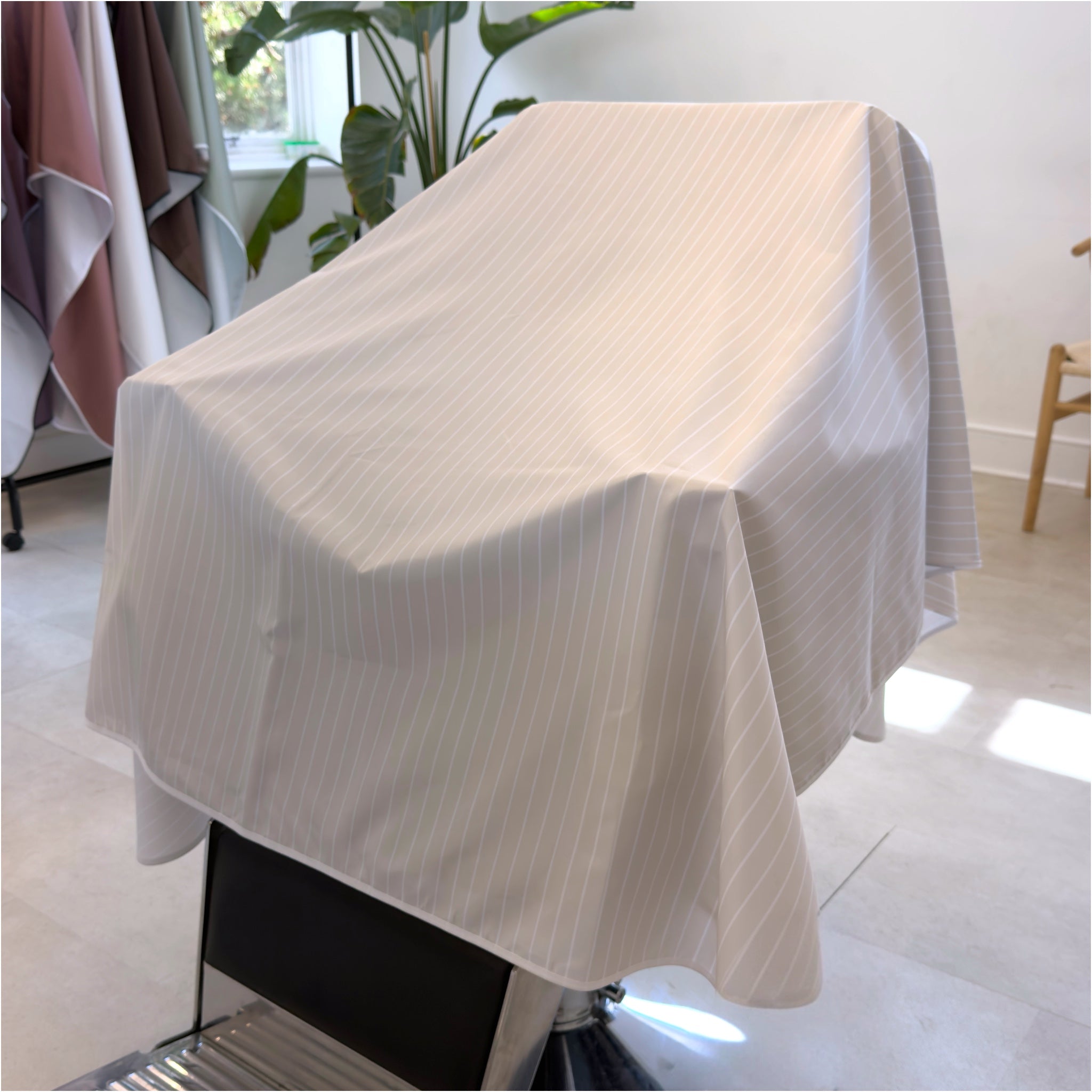 Essential Cutting Cape