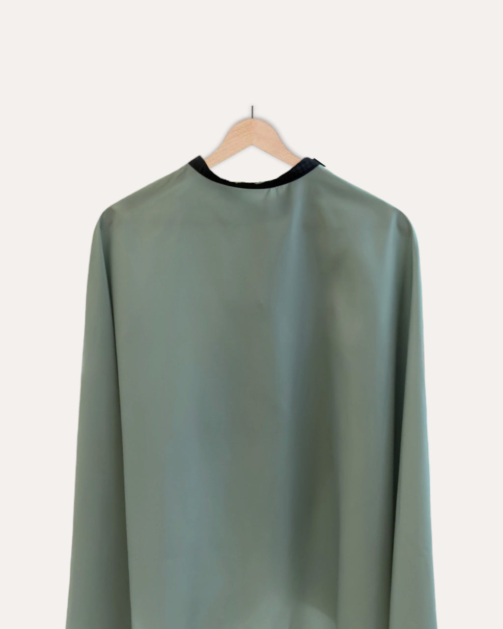 Essential Cutting Cape