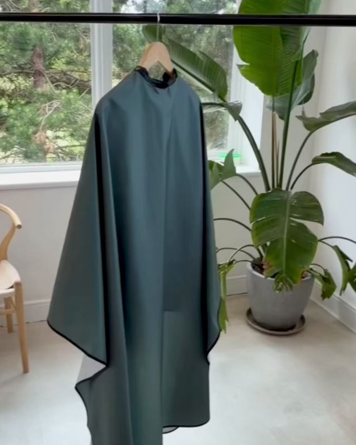 Essential Cutting Cape